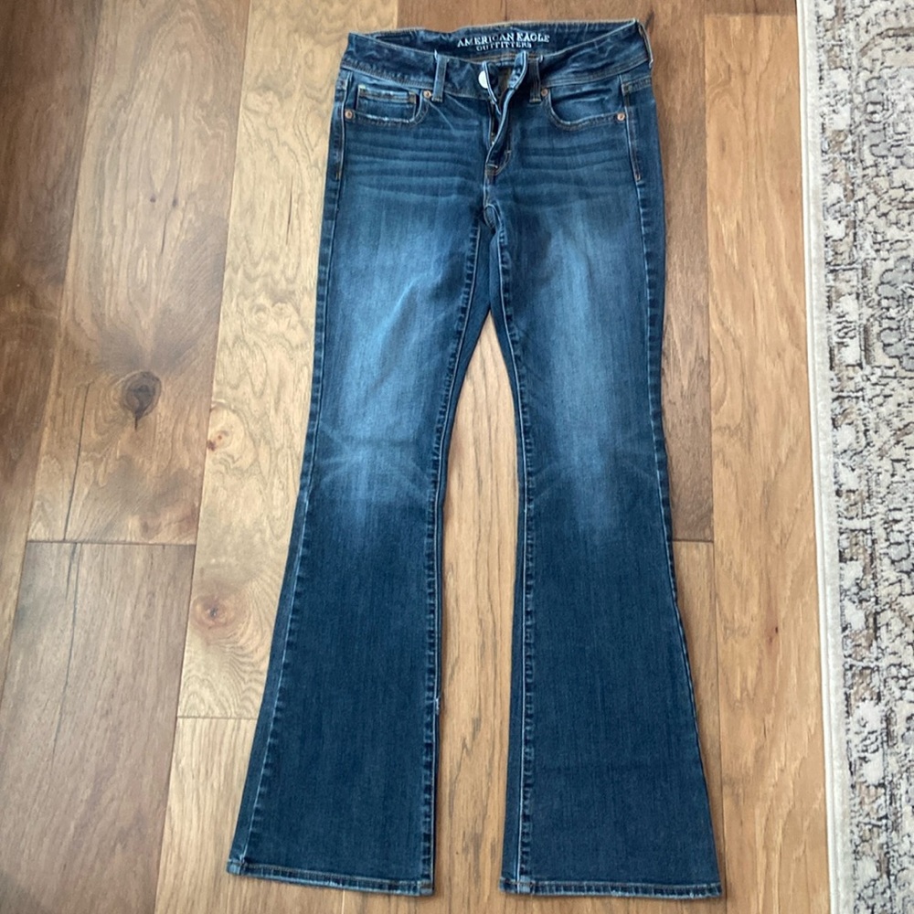 American eagle kick boot size 2R jeans
